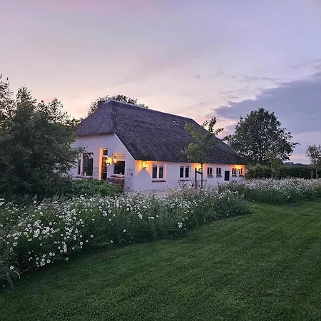 Дом отдыха Stijlvolle Woonboerderij *